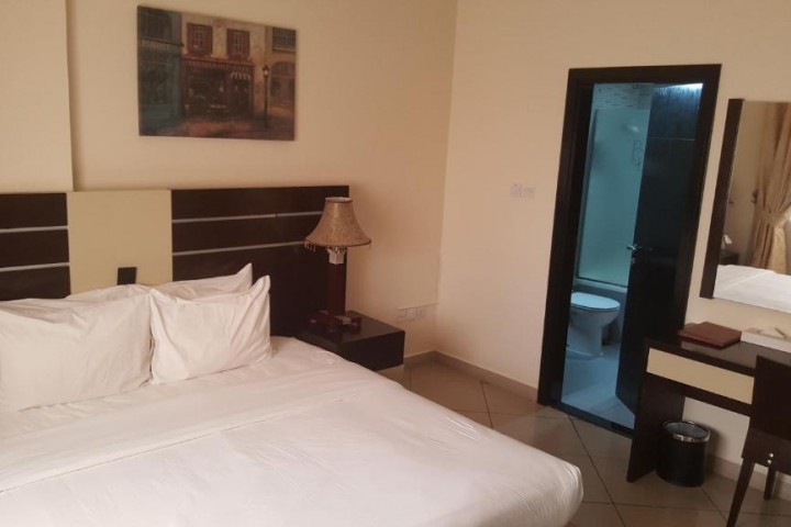 Two Bedroom Apartment Near Al Shafar building 1 4 Luxury Bookings