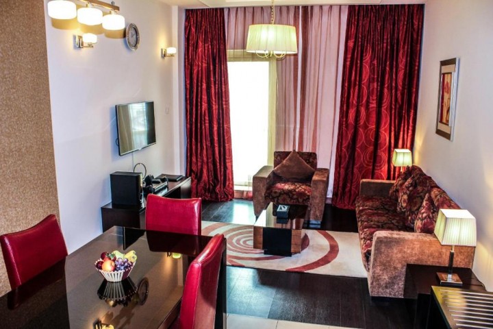 Studio Apartment Near Al Bader Mini Mart 9 Luxury Bookings