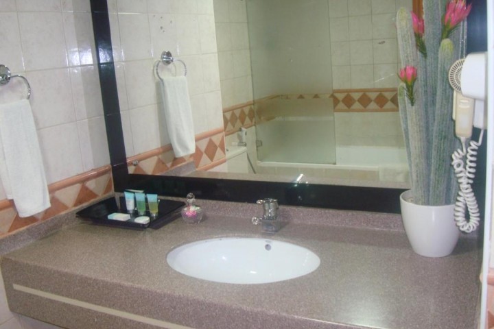 Studio Apartment Near by Day To Day Al Karama 5 Luxury Bookings