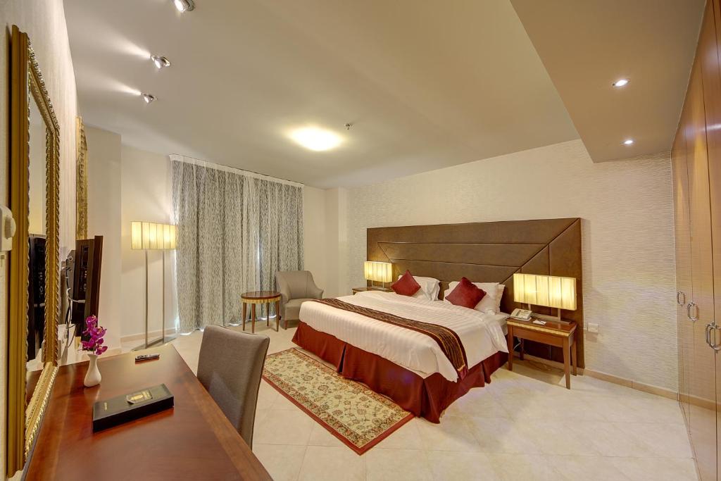One Bedroom Apartment Near by Day To Day Al Karama Luxury Bookings