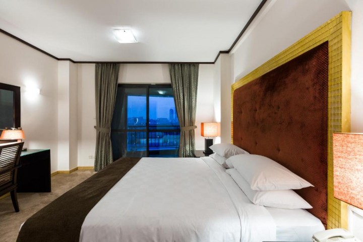 Two Bedroom Apartment Near Pk Mart Supermarket. 1 Luxury Bookings