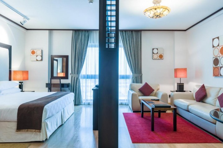 Two Bedroom Apartment Near Pk Mart Supermarket. 18 Luxury Bookings