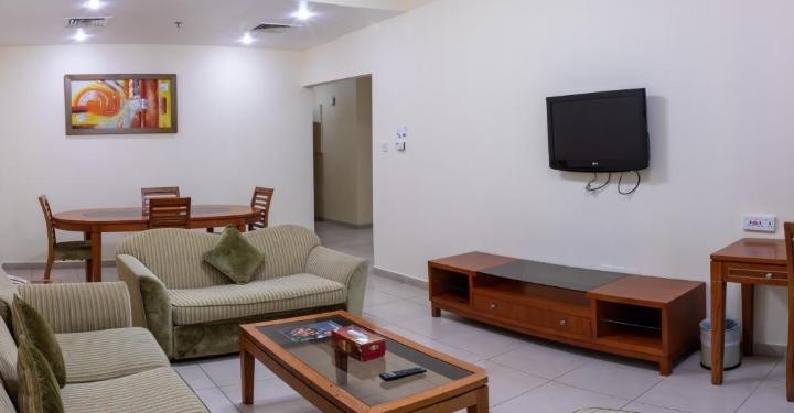 One Bedroom Suite Near Manhattan Avenue 24 Luxury Bookings
