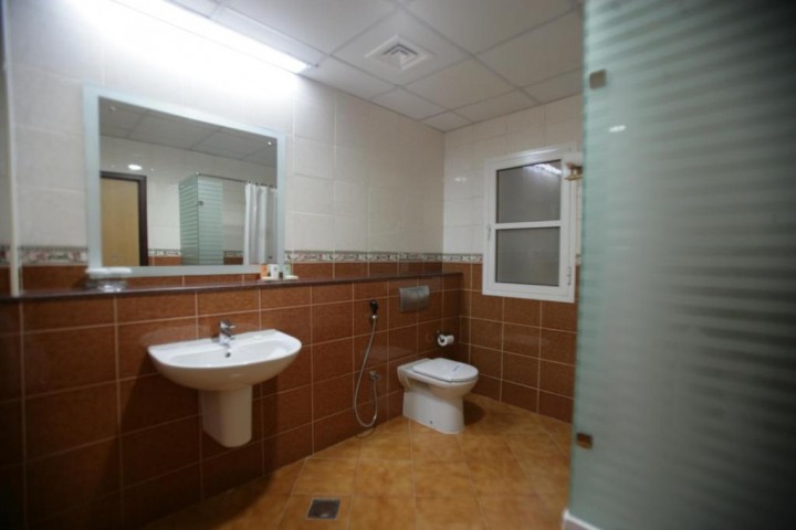 Two Bedroom Suite Near Manhattan Avenue 4 Luxury Bookings