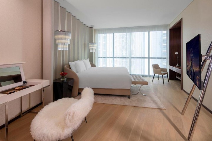 Luxury Suite Room Near Damac Royal Business bay. 5 Luxury Bookings