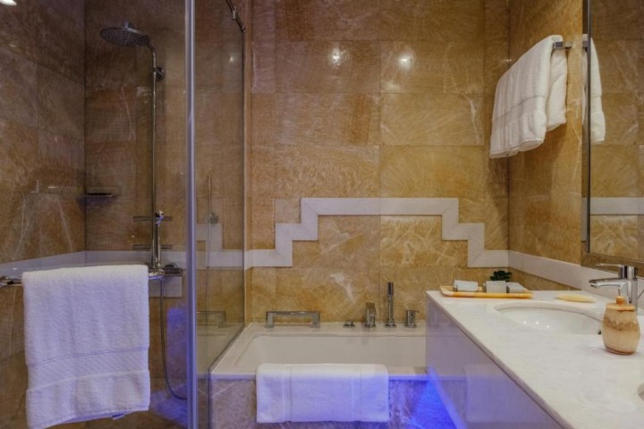Deluxe King Room Near Escan Tower Marina 2 Luxury Bookings
