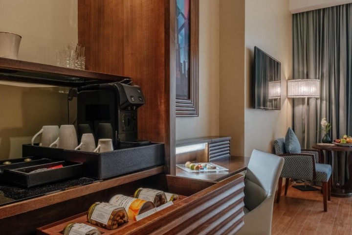 Deluxe King Room Near Escan Tower Marina 11 Luxury Bookings