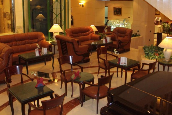 Deluxe Room Near Madina Super Market 6 Luxury Bookings