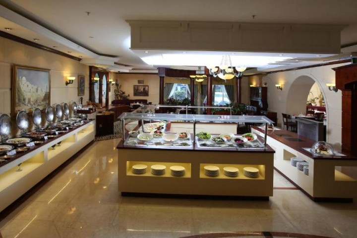 Deluxe Room Near Madina Super Market 19 Luxury Bookings