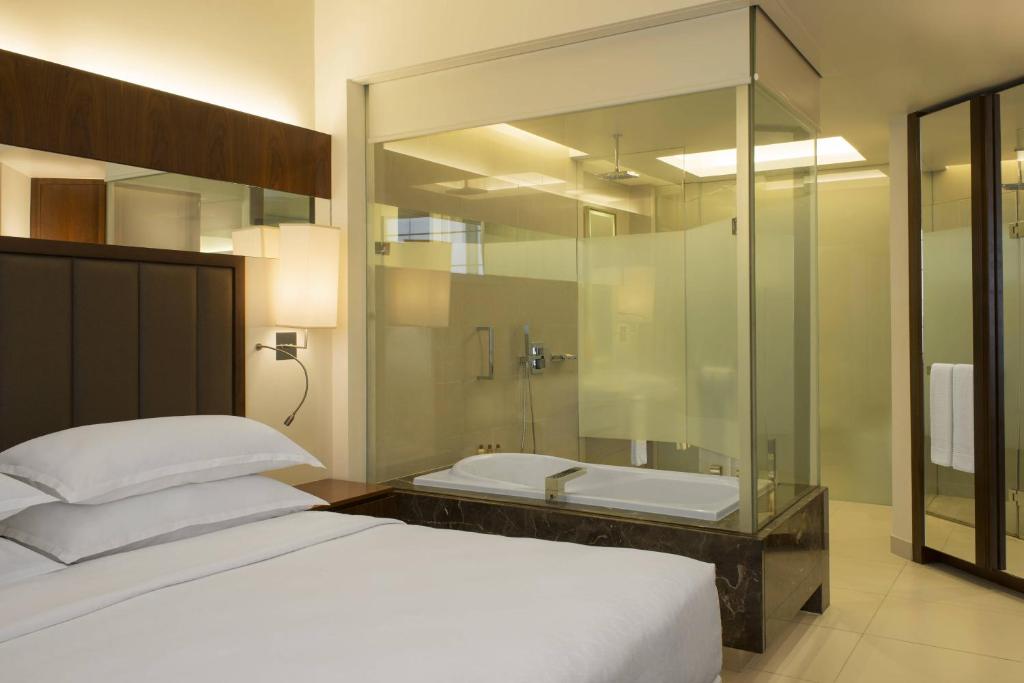 Junior Suite Near Mall Of Emirates Luxury Bookings