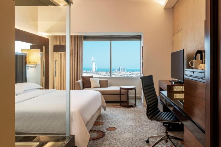 Junior Suite Near Mall Of Emirates 16 Luxury Bookings