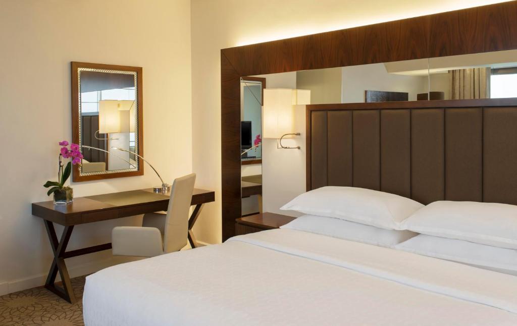 Executive Suite Near Mall Of Emirates Luxury Bookings