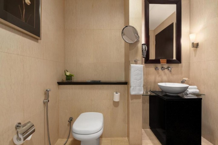 Studio Apartment Near Financial Centre Metro 2 Luxury Bookings