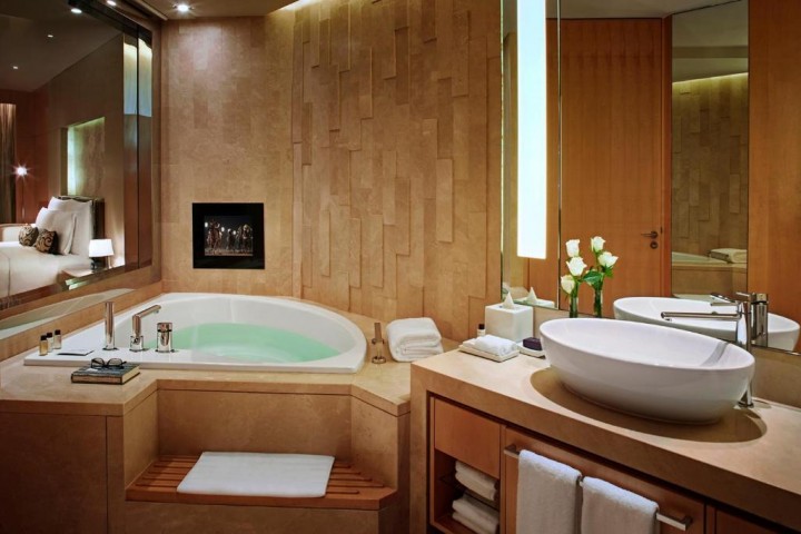 Panoramic Suite Room Near Meydan Racecourse 9 Luxury Bookings