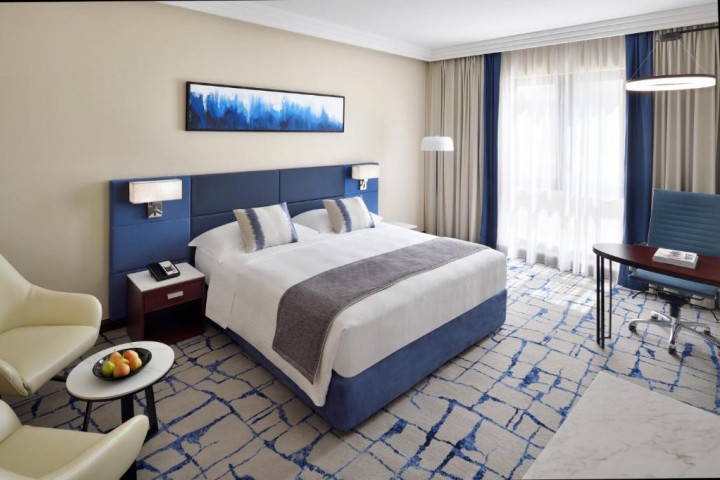 Superior King Room Near American Hospital 0 Luxury Bookings