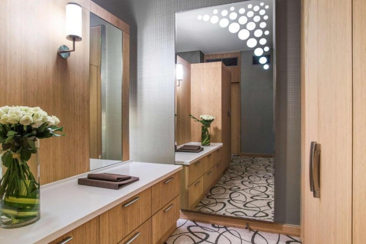 Luxury King Room Near Burj Khalifa Metro 2 Luxury Bookings
