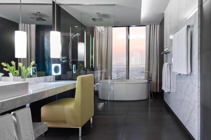 Luxury King Room Near Burj Khalifa Metro 7 Luxury Bookings