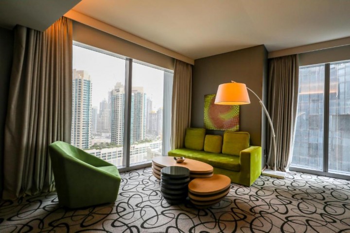 Luxury King Room Near Burj Khalifa Metro 8 Luxury Bookings