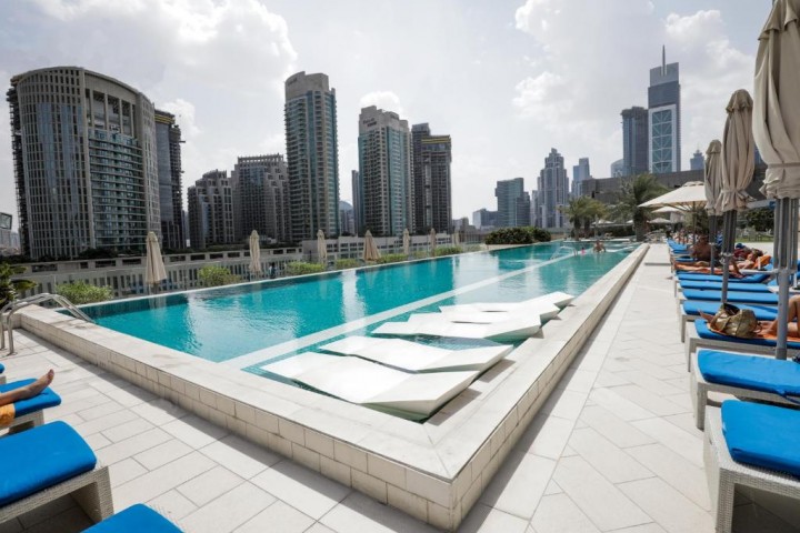 Luxury King Room Near Burj Khalifa Metro 9 Luxury Bookings