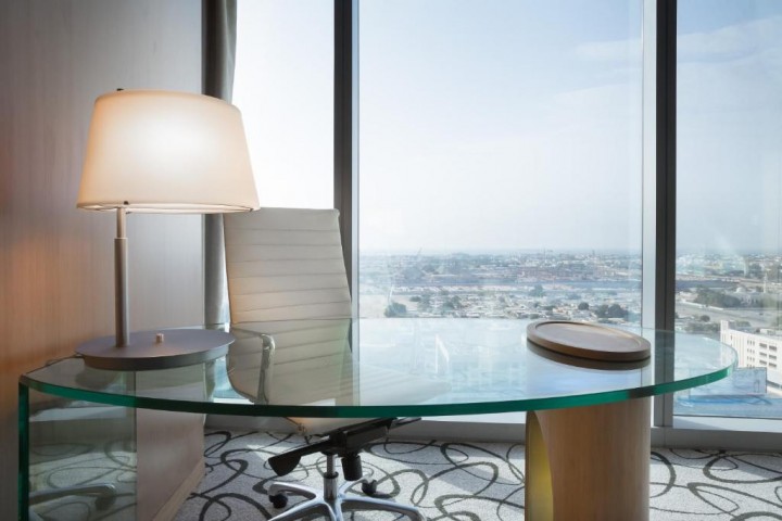 Prestige King Suite Near Burj Khalifa Metro 2 Luxury Bookings