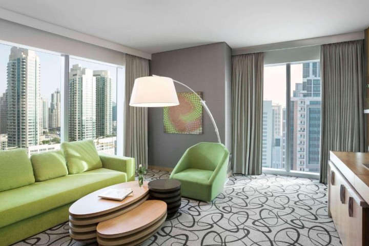 Prestige King Suite Near Burj Khalifa Metro 4 Luxury Bookings