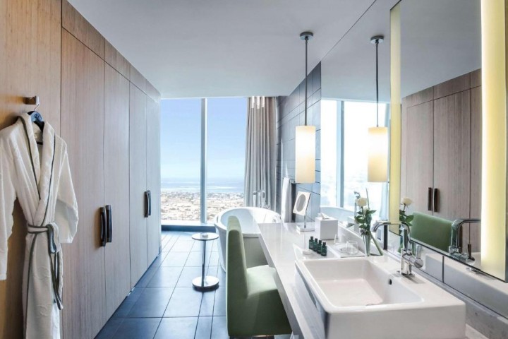 Prestige King Suite Near Burj Khalifa Metro 7 Luxury Bookings