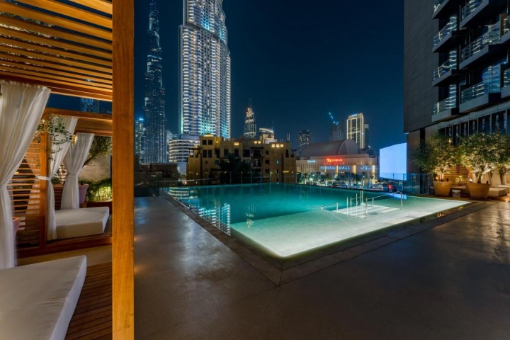 Luxury Deluxe Room With Burj Khalifa View 4 Luxury Bookings