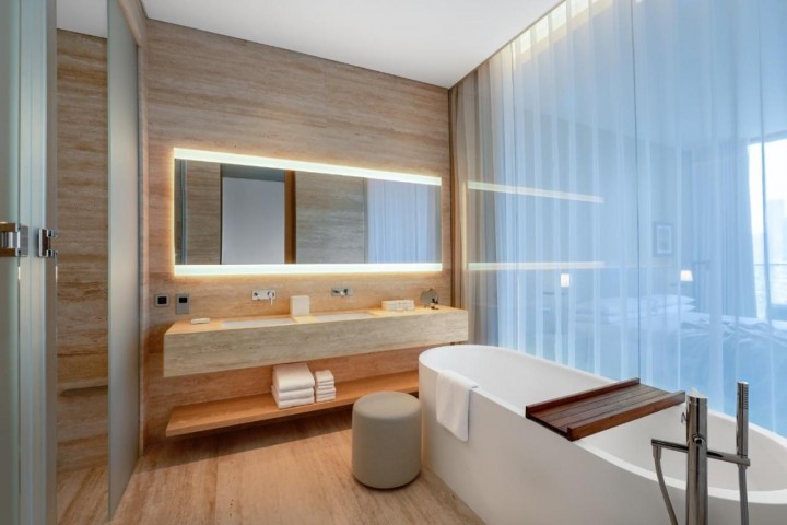 Luxury Deluxe Room With Burj Khalifa View 3 Luxury Bookings