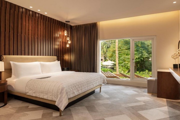 Premium Suite Near The Irish Village 1 Luxury Bookings