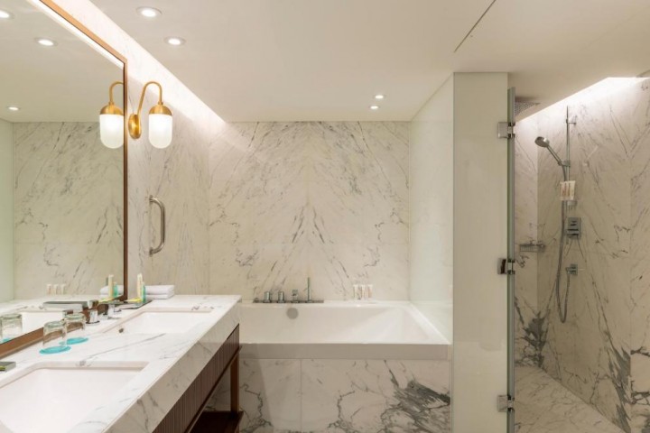 Premium Suite Near The Irish Village 3 Luxury Bookings