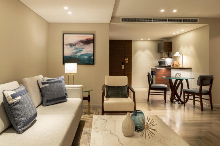 Premium Suite Near The Irish Village 13 Luxury Bookings