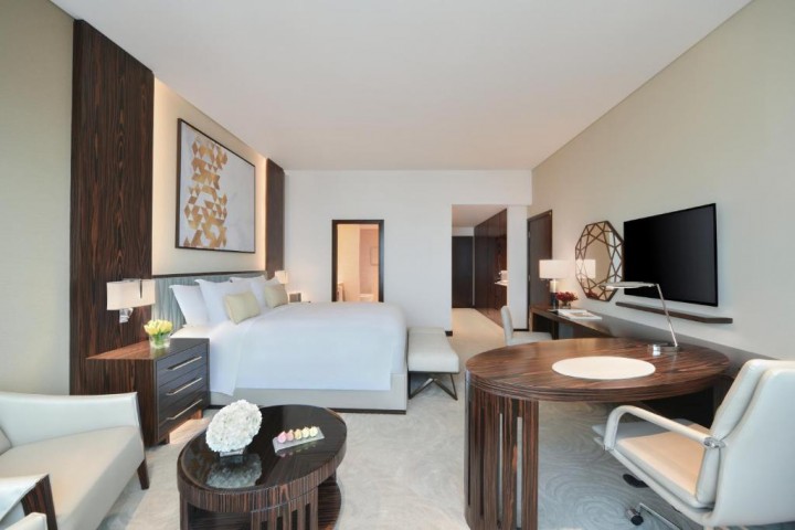 One Bedroom King Suite nearby Wafi Shopping Mall 1 Luxury Bookings