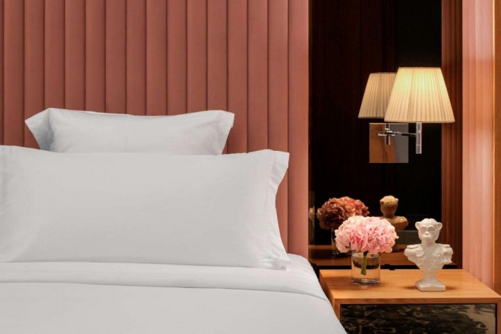 Signature King Room Near Dubai Design District 5 Luxury Bookings