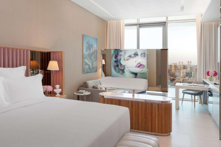 Signature King Room Near Dubai Design District 6 Luxury Bookings
