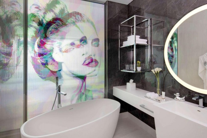Urban Living King Studio Near Dubai Design 11 Luxury Bookings