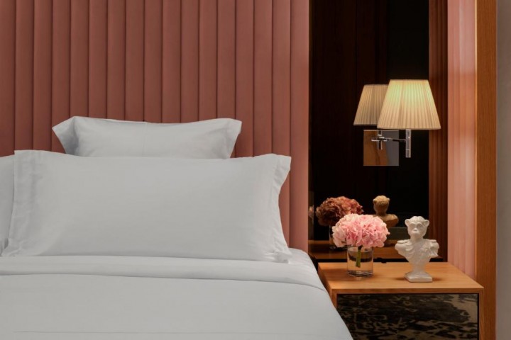 Prime Living One Bedroom Near Dubai Design 3 Luxury Bookings