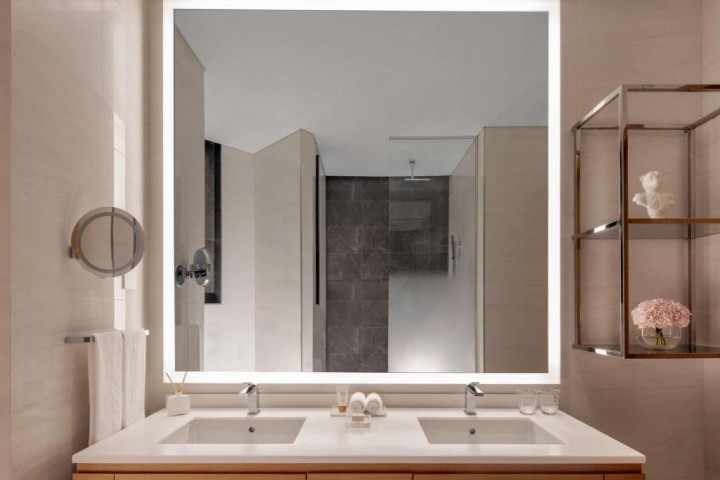 Prime Living One Bedroom Near Dubai Design 19 Luxury Bookings
