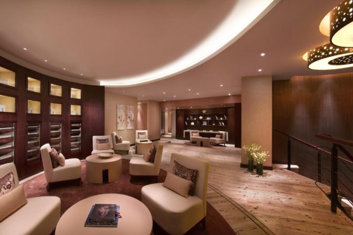 One Bedroom Apartment Near fashion Club 14 Luxury Bookings