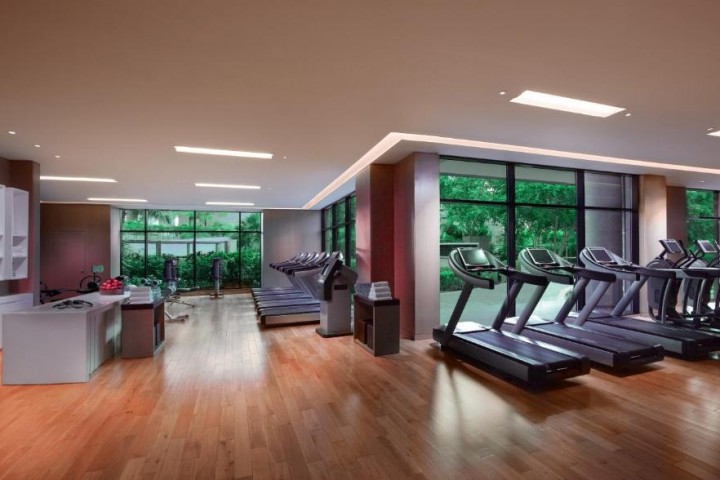Two Bedroom Apartment Near fashion Club 10 Luxury Bookings