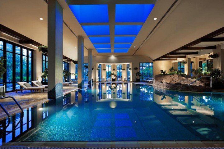 Two Bedroom Apartment Near fashion Club 23 Luxury Bookings