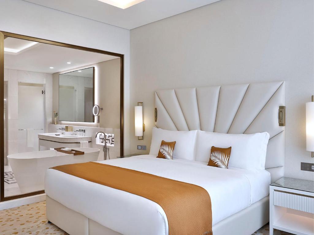 Deluxe Room Near Nakheel Mall palm Jumeirah Luxury Bookings