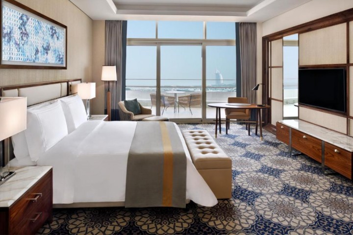 Executive King Suite Near Filli Cafe Media City 2 Luxury Bookings