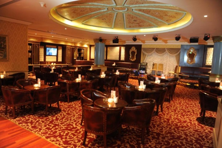 Deluxe Room Near Al Zarooni Building Marina 11 Luxury Bookings