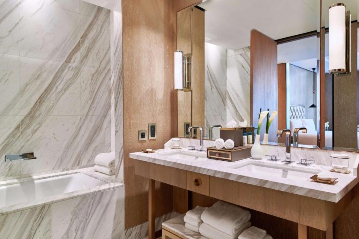Premier Suite Near Index Tower Financial Centre 29 Luxury Bookings