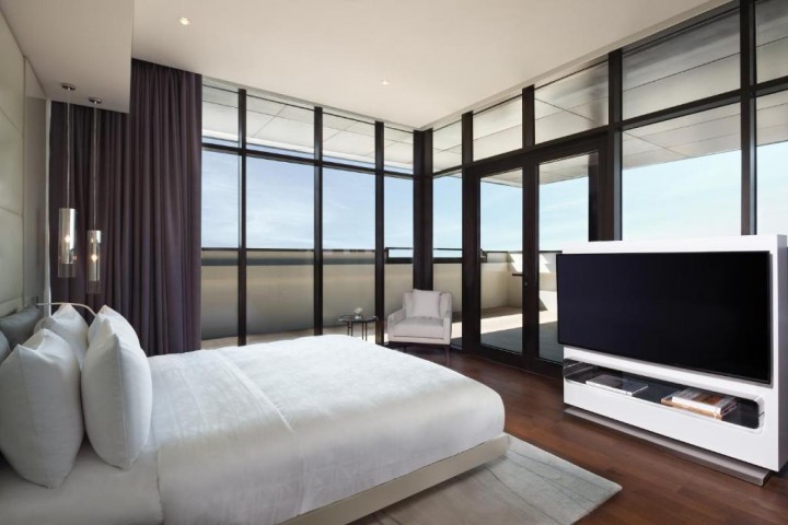 Two Bedroom Residence Near City Walk Shopping Mall 12 Luxury Bookings