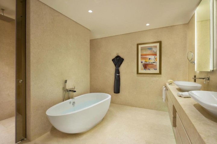 Two Bedroom Residence Near City Walk Shopping Mall 19 Luxury Bookings