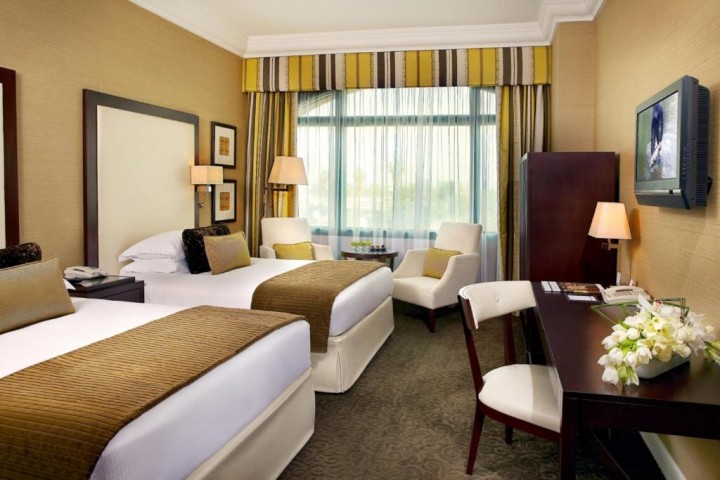 Classic King Room Near Le Royal Club Dubai 2 Luxury Bookings