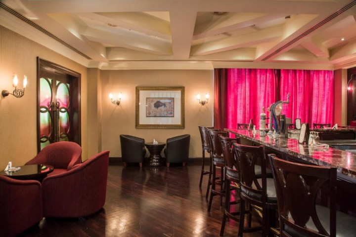Classic King Room Near Le Royal Club Dubai 14 Luxury Bookings