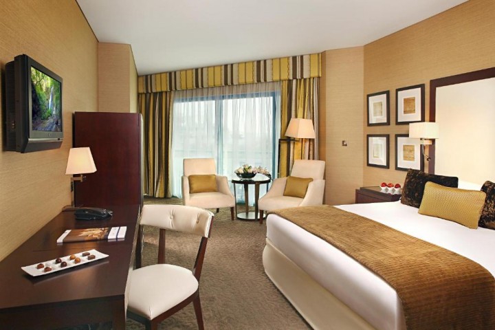 Classic King Room Near Le Royal Club Dubai 15 Luxury Bookings