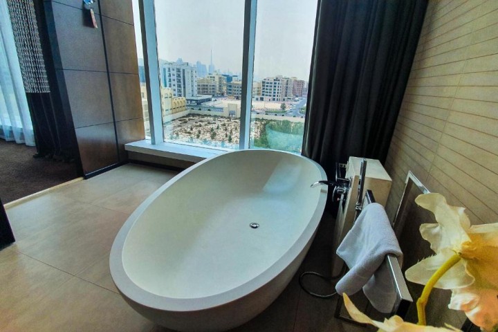 Executive Suite Near Dubai Customs 3 Luxury Bookings